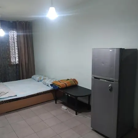 Center Apartment Warna