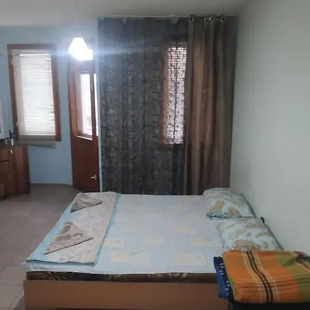 Center Apartment *
